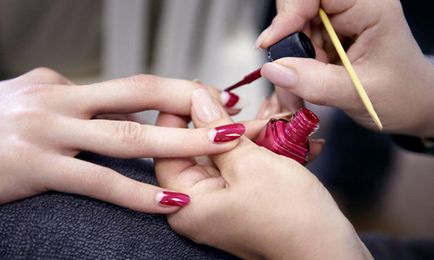Как да направите своя собствена лак за нокти