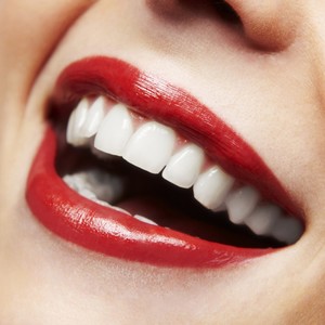 Как да направите вашите зъби красива видео - жена и ден