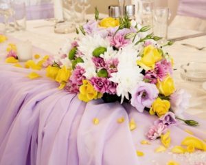 Как да се запишете на сватба, сватбена маса декорация