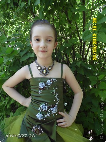 Как да шият рокля за бала в детската градина със собствените си ръце