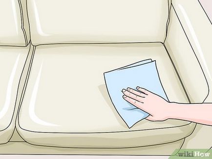 Как да премахнете сухи петна от кръв от дивана