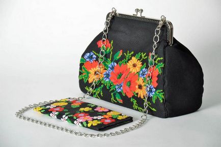 Как да украсят една торба стари кожа с ръцете си, опциите за декориране с бродерия, цветя и