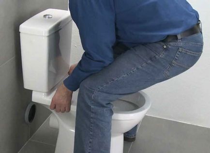 Как да инсталирам на тоалетната чиния, за да инсталирате свои ръце в частен дом на потребителя