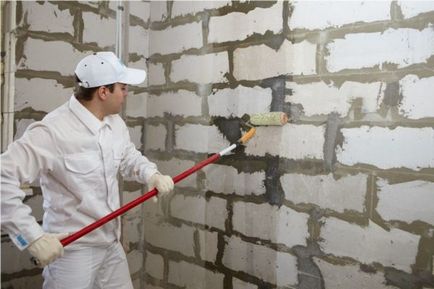 Как да се съгласуват стената с гипсова мазилка върху инструкциите за инсталиране на качеството
