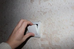 Как да замени ключа за лампата със собствените си ръце