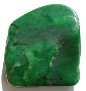 Stone Jade магически свойства и който е подходящ за зодия (снимка)