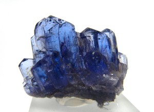 Stone Tanzanite магически свойства и значение в знаците на зодиака (снимка)