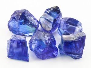 Stone Tanzanite магически свойства и значение в знаците на зодиака (снимка)