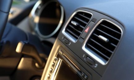 Климатик във дезинфекция на автомобил и почистване