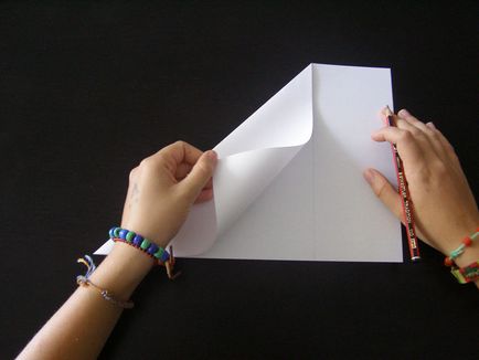 от лист хартия А4 кутия - със собствените си ръце