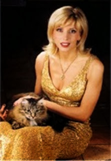 Котки знаменитости, една от дама - списание за жени