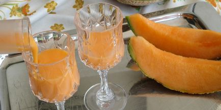 Liqueur лимончело рецепта у дома, как и с какво да се пие, цената