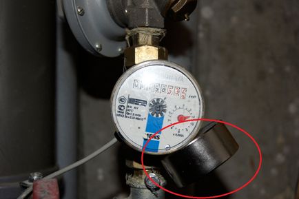 Магнити за спиране на водомера е незаконно! Фото и видео