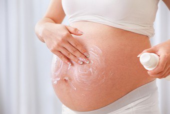 Бадемовото масло против стрии по време на бременност