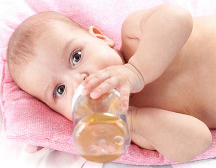 Дали е възможно да се даде на новороденото водата