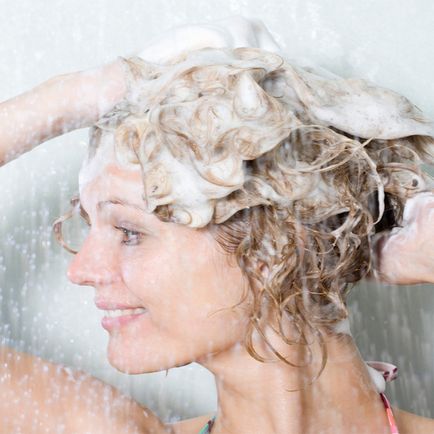 Възможно ли е да срешете косата мокри сресване правила