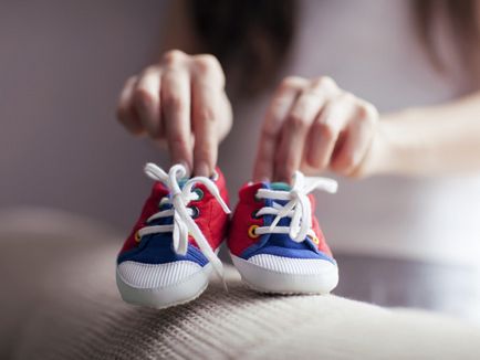 Обувки за първите стъпки за това как да избера най-подходящия модел за Вашето дете, малко дете