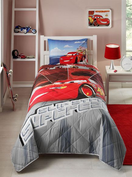 Осъществяване табла в спалнята или детската стая, красиви идеи декор
