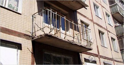 Остъкляване на балкони и с техните ръце снимка