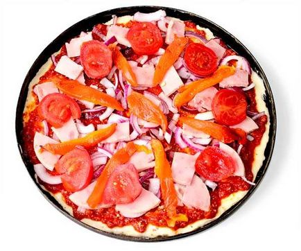 Пица с шунка и сирене - обикновен фото-рецепта