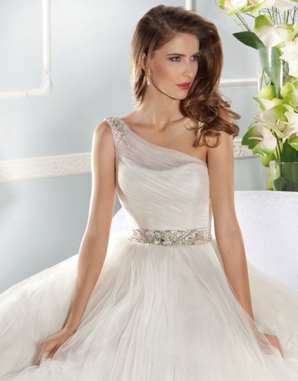 Прическа за сватбена рокля 1
