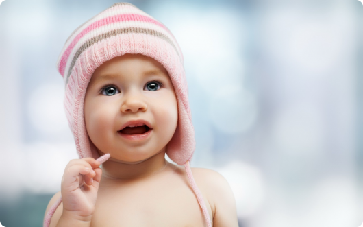 Развитие на детето в 7 месеца - какво може и какво могат да научат