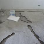 Ремонт на плочки на пода с ръце от професионалисти