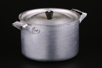 Тайните за почистване на алуминиеви съдове за готвене - женско списание