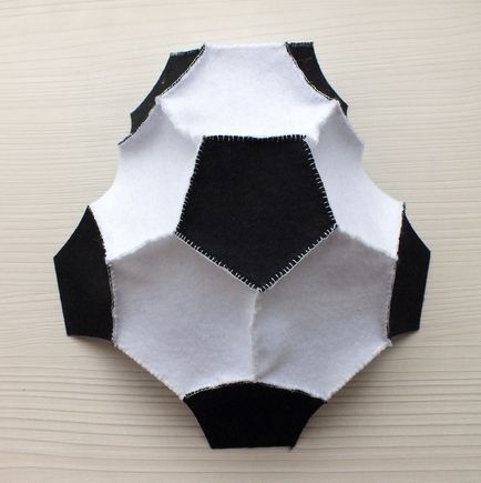 Зашийте футболна топка, изработени от филц - Справедливи Masters - ръчна изработка, ръчно изработени