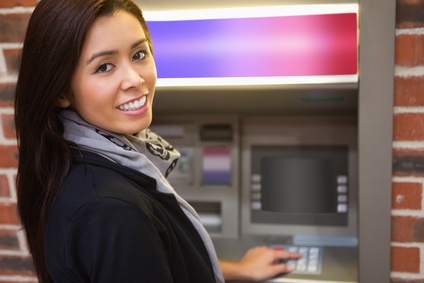 Колко може да се теглят пари от банкомат спестовна банка в деня