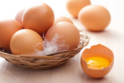 Как тежък е пилешко яйце без черупка, варени и сурови, средното тегло на един жълтък и белтък