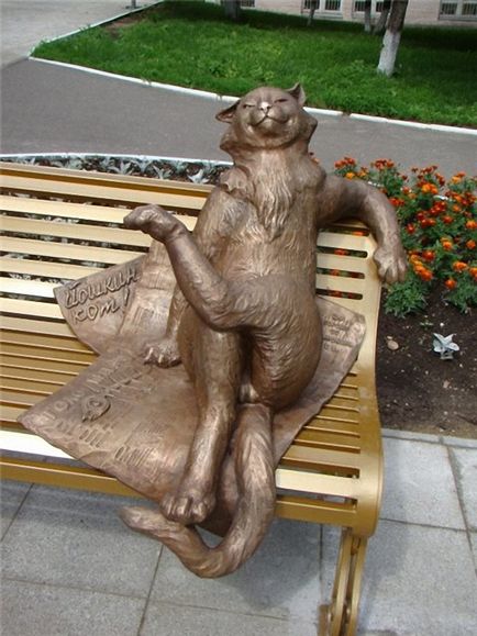 Скулптури и паметници котки