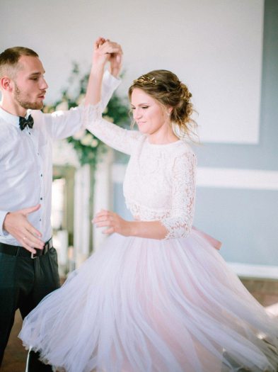 Сватбени традиции младоженци първи танц
