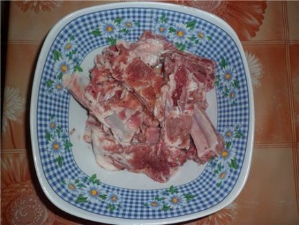 Ребърца multivarka с картофи и задушени (multivarka) Свински ребра в multivarka с картофи и задушени