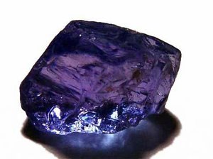Tanzait уникални свойства на камък, особено използването на минерални и цена
