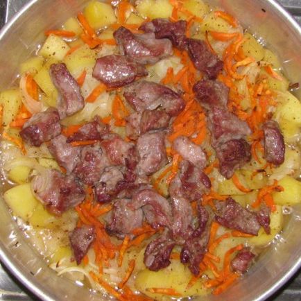 Печени картофи с месо на фурна