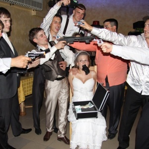 Булката цена в стила на един необичаен сватба мафиотски стил гангстери на Чикаго (Снимка)