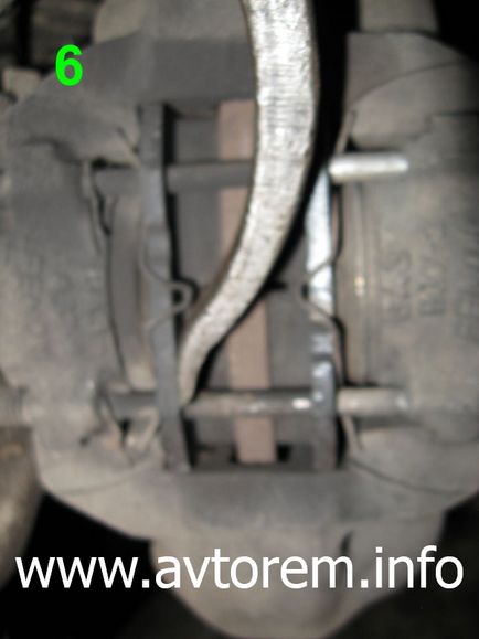 Подмяна на спирачните цилиндри на предните колела на автомобил ВАЗ-2101, ВАЗ-21011, ВАЗ-2102, ВАЗ-2103,