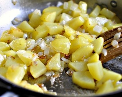 Пържени картофи с месо (в тенджера, в multivarka) Рецепта