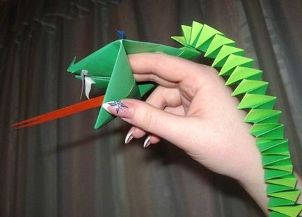 Змия оригами майстори на страната