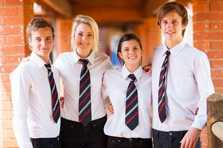 5 Плюсове и минуси на училищни униформи