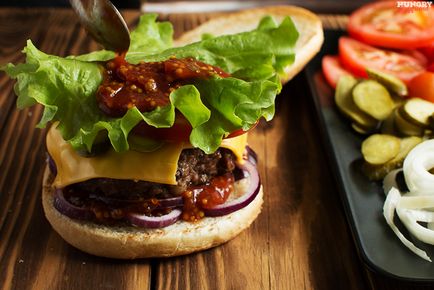 Домашна бургер рецепта със снимки, как да се направи хамбургер у дома