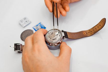Как да промените себе си батерията на часовника, фото видео инструкции за това как да се промени