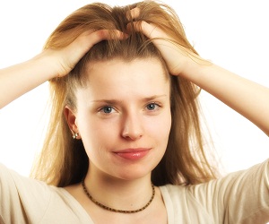 Как да направим масаж на главата, за да се подобри растежа на косата