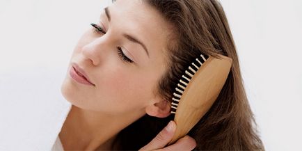 Как да се предотврати загуба на коса на главата у дома