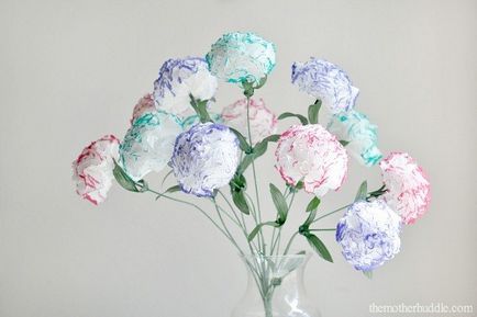 Как да си направим цветя от хартия със собствените си ръце от карамфили на макове