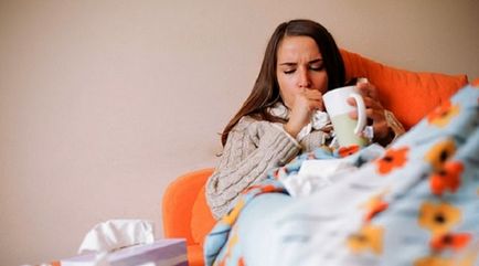 Как да се успокои кашлицата на детето през нощта, народни средства