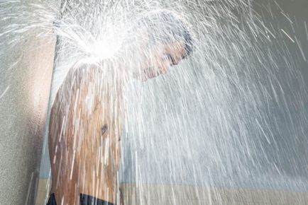 При вземането на душ сутрин или вечер, как да си взема душ, хидротерапия, къпят сутрин