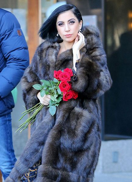 Лейди Гага и Тейлър Кини се сгоди за Свети Валентин