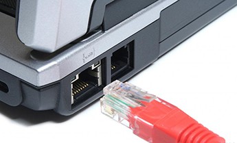 Лаптопът не вижда захранващия кабел (интернет Ethernet кабел)
